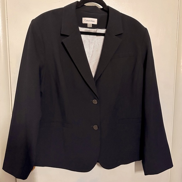 🌟NWOT CALVIN KLEIN Dark Navy Blue Blazer, Sz. 20, Silk Pinstripe Lined, 10/10 ❄️ - Picture 2 of 13
